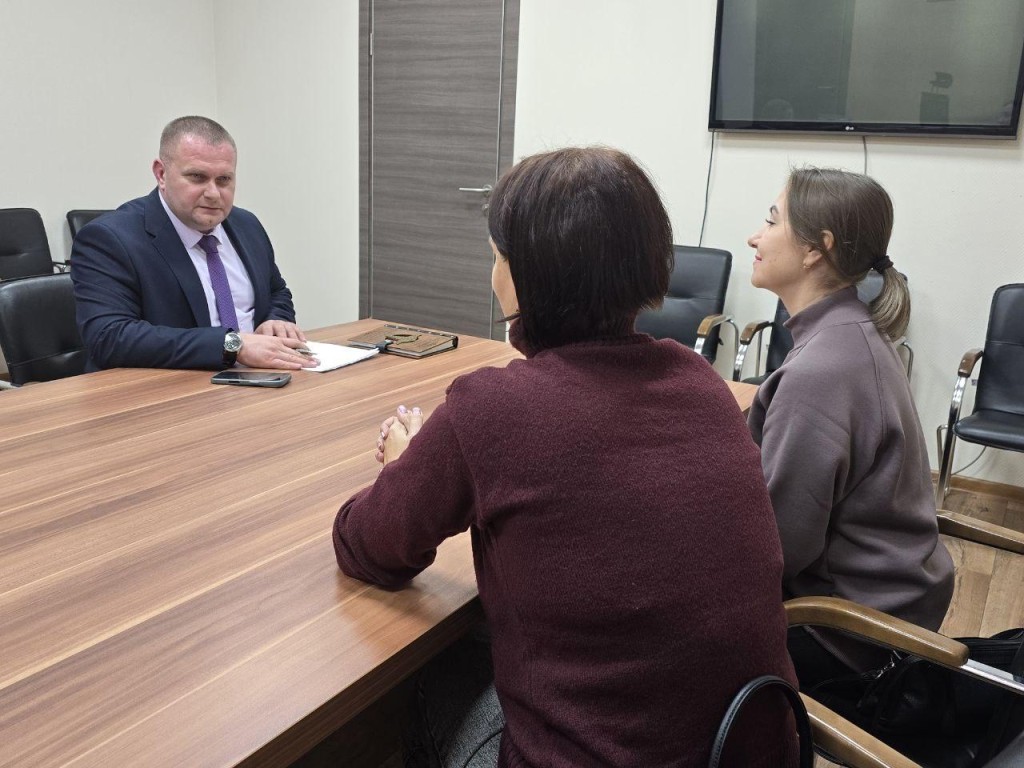 На приеме у главврача жители чаще всего спрашивали о новых кадрах для Коломенской больницы