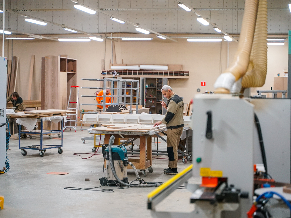 Субсидии помогут мебельной фабрике в Химках вернуть затраты на покупку оборудования