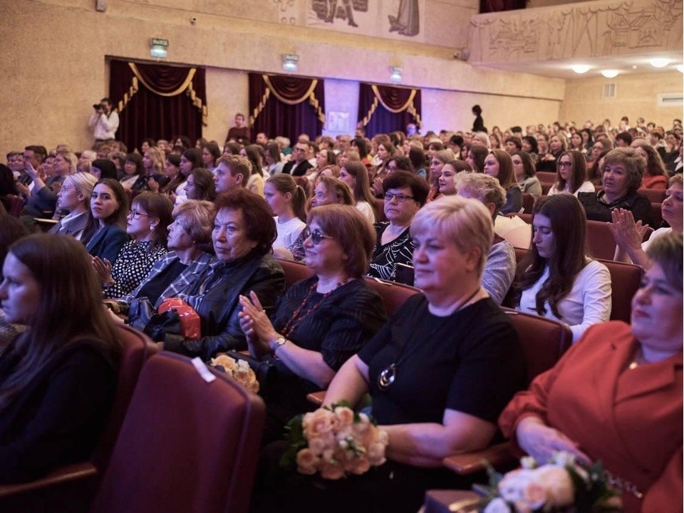Лучших педагогов наградили в Чехове