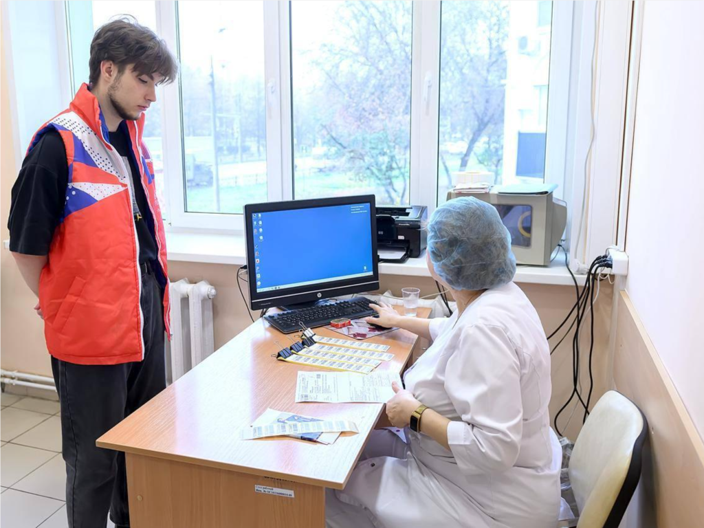 Молодежь Подольска сдала более 17 л крови