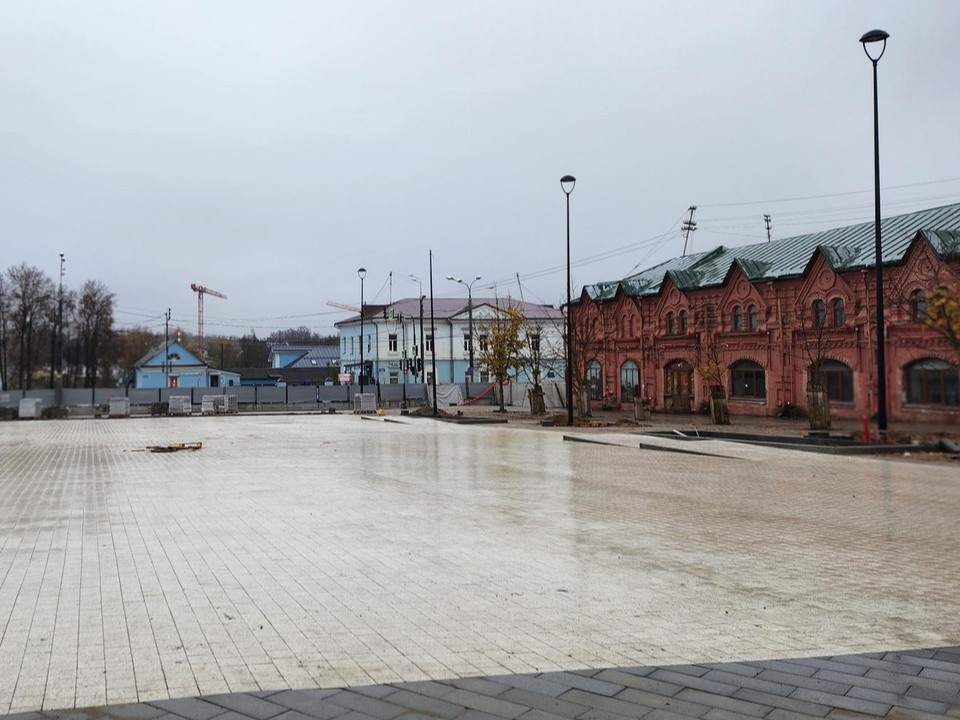 На улице Папивина полностью обновили правую часть бульвара