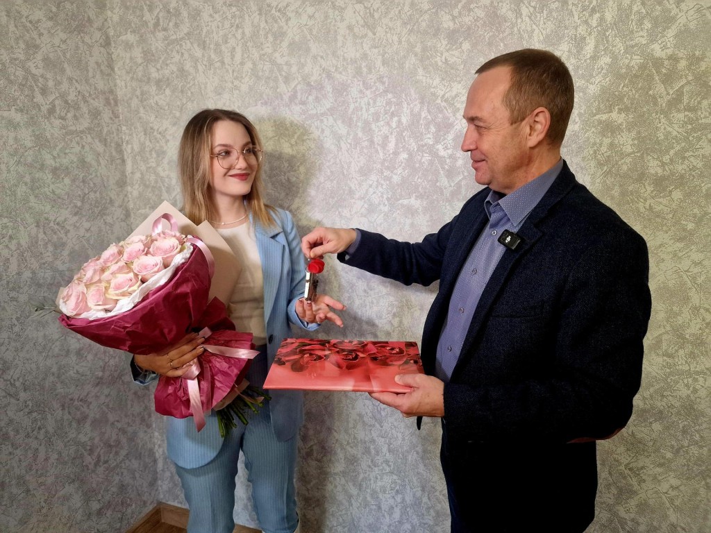 Молодая мама из Воскресенска получила квартиру по программе для сирот