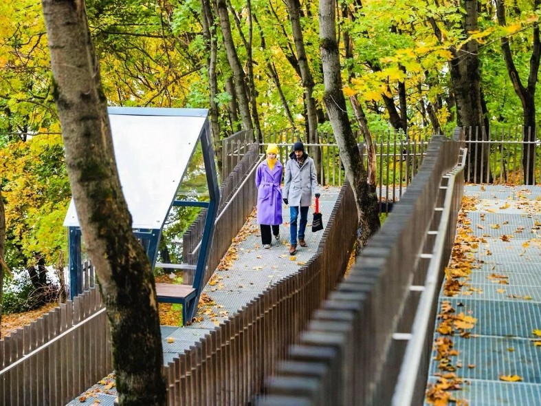 Подмосковный комфорт: где уже открылись новые парки и набережные и сколько катков будет зимой