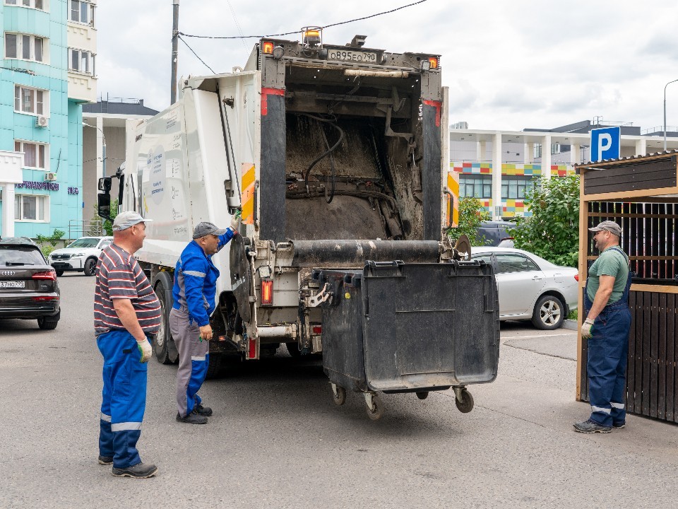 В 26 субъектах РФ приступили к процедуре взвешивания техники для вывоза отходов