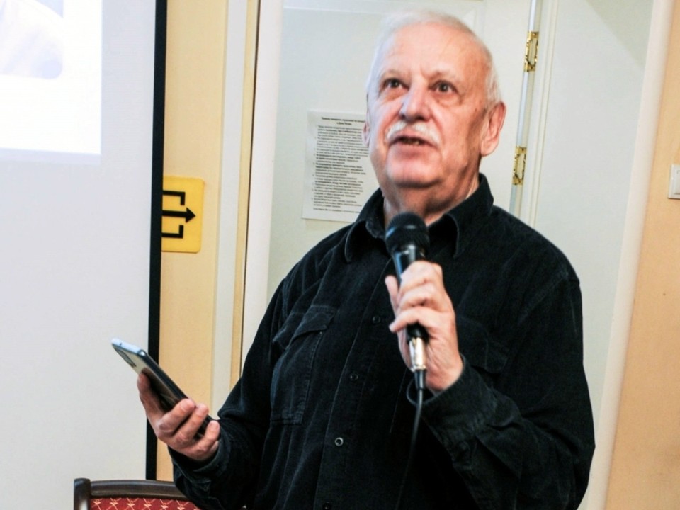 Поэт из Балашихи Виктор Карпушин стал лауреатом премии «Форпост»