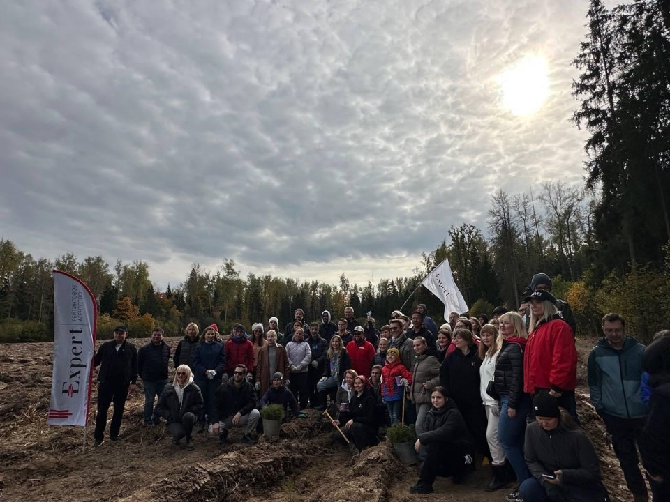 Более 7 тыс. саженцев высадили сотрудники «Эксперт РА» в Одинцове