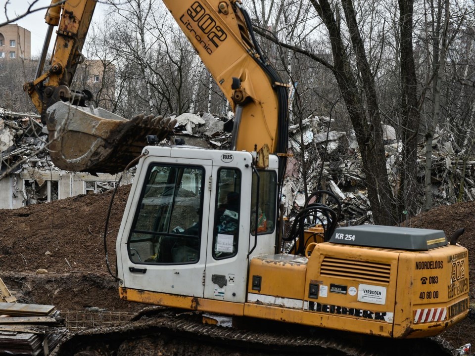 В Ступине демонтировано аварийное строение на территории школы