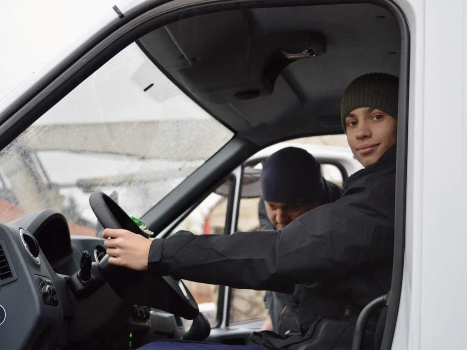 Что скрывает ломовоз и как работает каток: где можайские школьники могут узнать о работе коммунальной техники