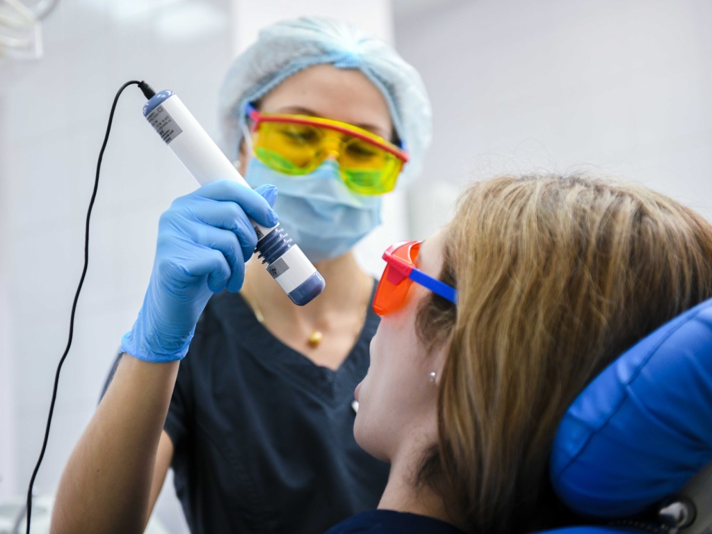 Кто имеет право на льготу по зубопротезированию и как ее оформить