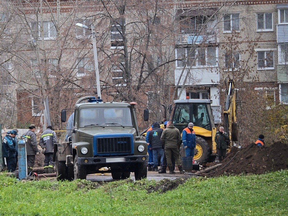 Стало известно, к какому часу восстановят подачу отопления в доме № 6 на улице Жуковского