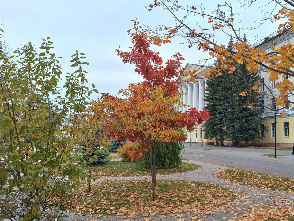Пенсионерам из Люберец показали электростальские дома в стиле сталинского ампира