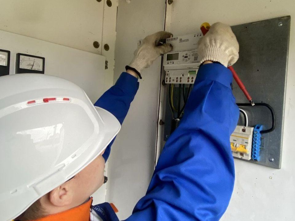 В селе Константиново установили умные счетчики для уличного освещения