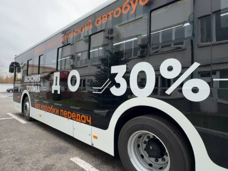 Первый в Подмосковье дизель-электрический автобус: как работает, чем удобен и кто в восторге от кресла с массажем