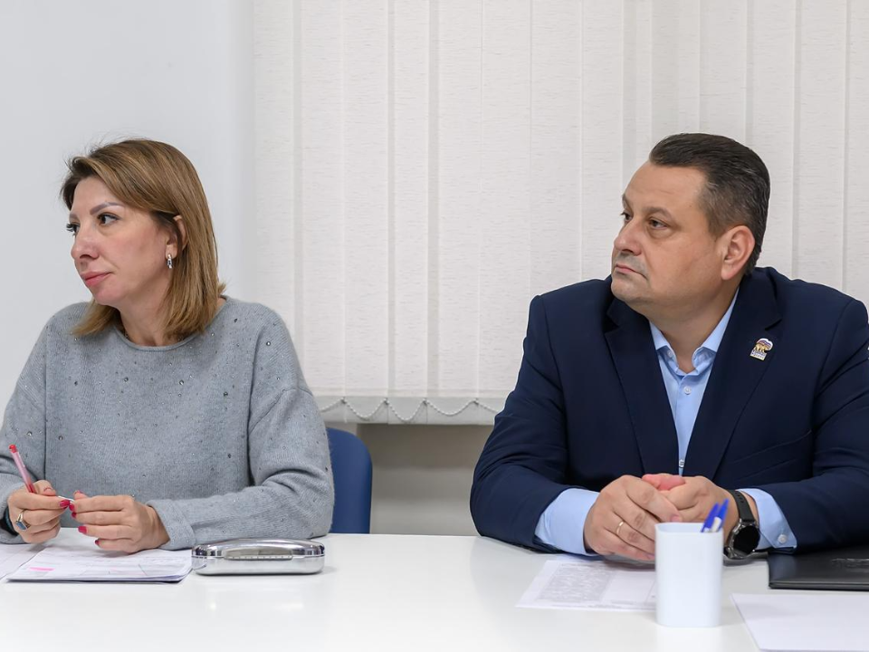 Председатель Совета депутатов Подольска и финалист проекта «Герои Подмосковья» принял участие в приеме граждан