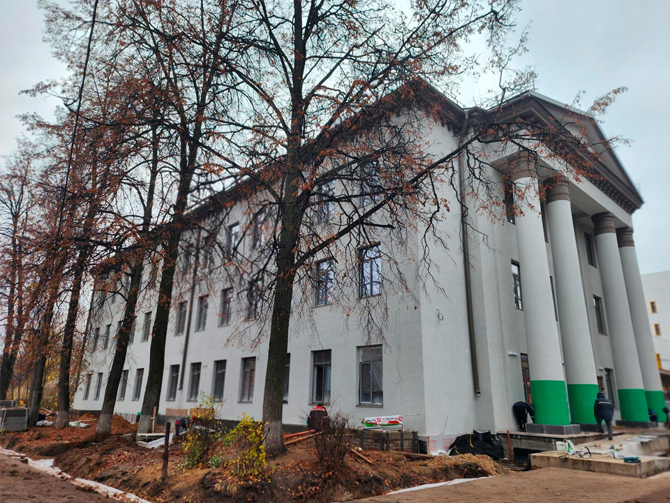 До конца года завершат капитальный ремонт старейшей поликлиники №1