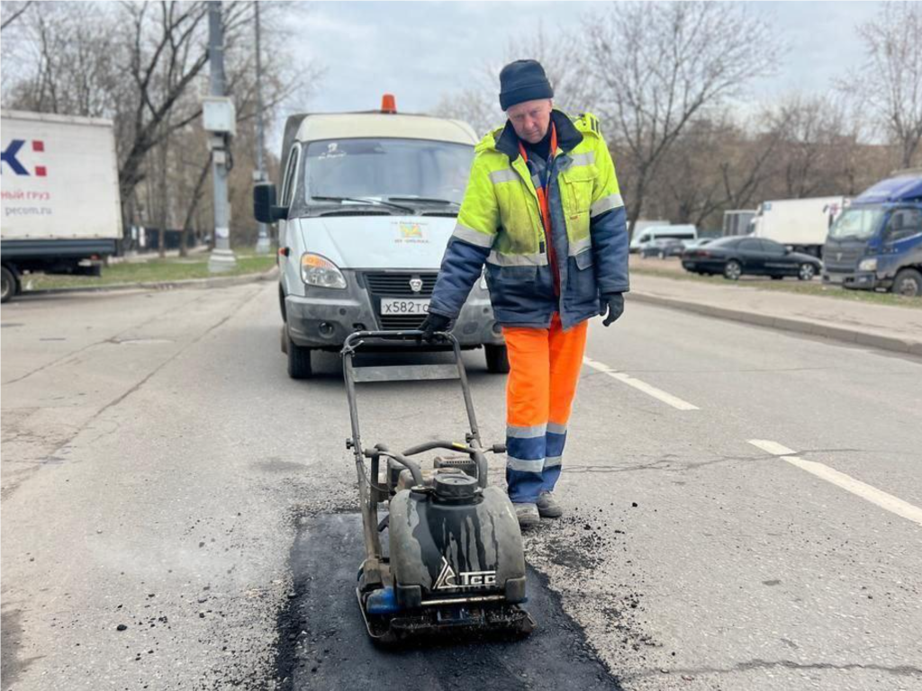 Работы по устранению ям на дорогах продолжат в Люберцах