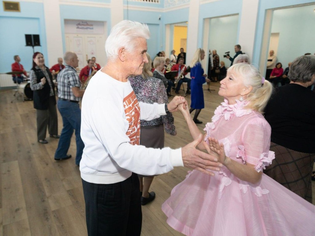 Осенний бал для старшего поколения прошел в Сергиевом Посаде