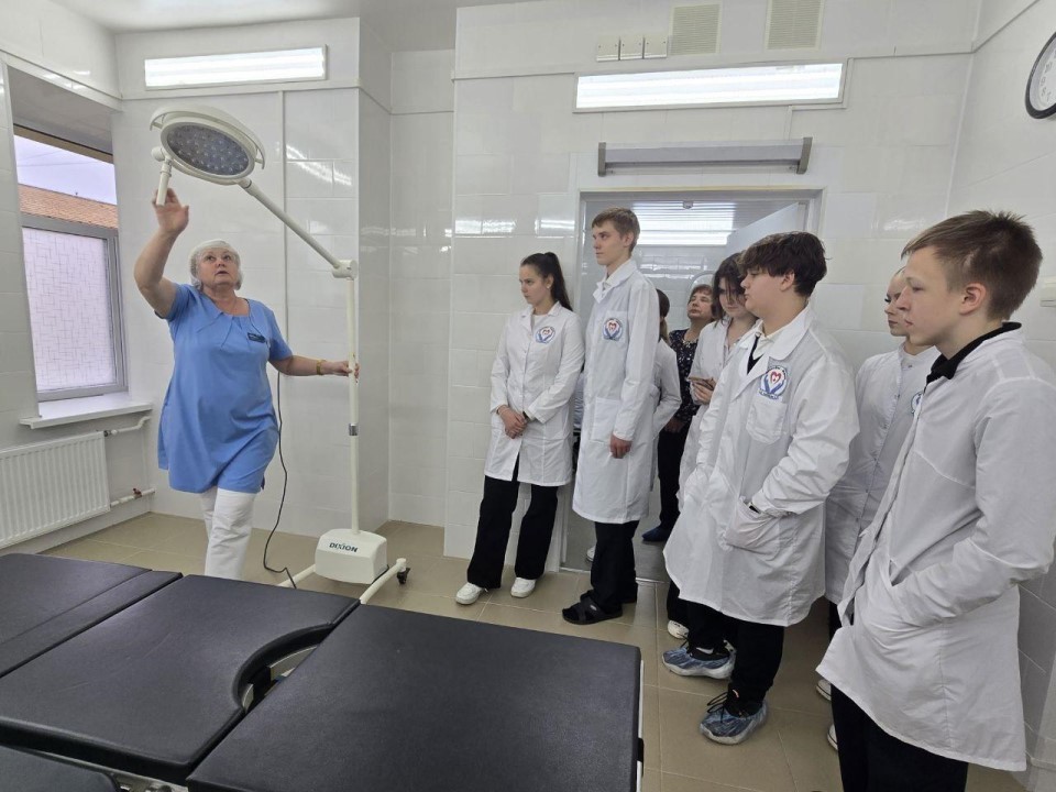 Будущие доктора идут в разведку: старшеклассники знакомятся с поликлиниками Коломны