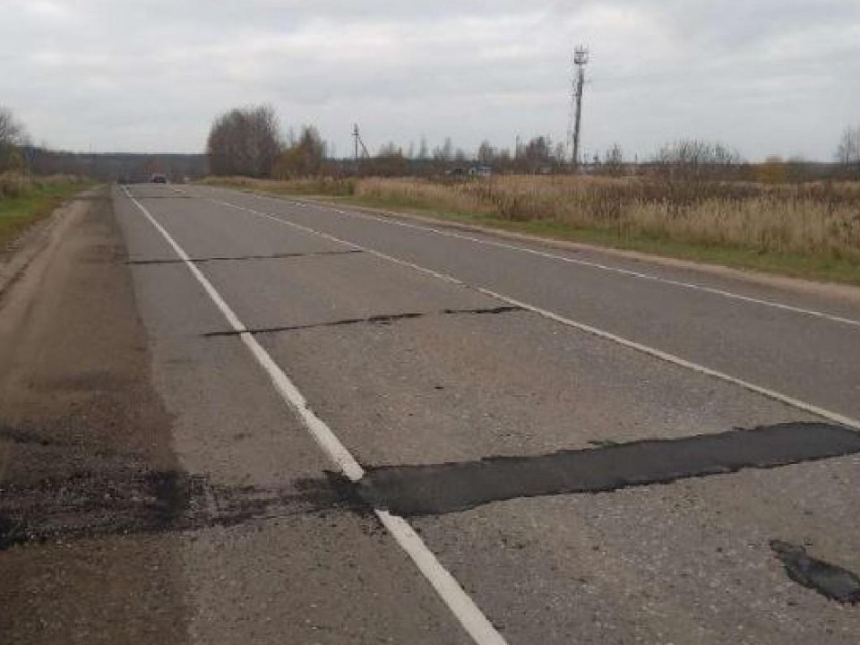 На автодороге Волоколамск — Дубосеково устранили трещины