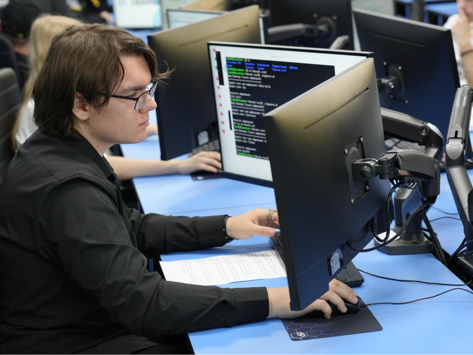 Дзержинские студенты будут изучать информационную безопасность в новой IT-лаборатории