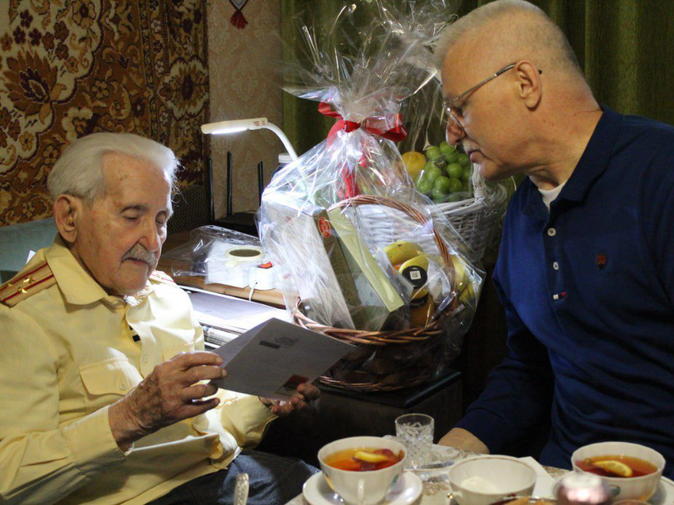 В Подольске ветерана Великой Отечественной войны поздравили со 100-летием