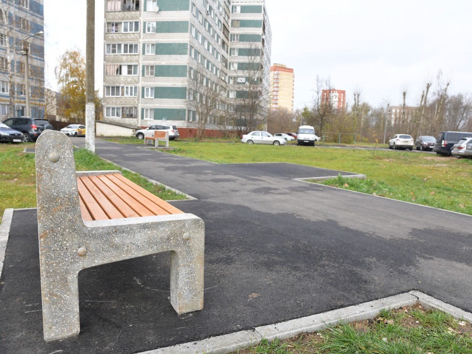 От тропинок до парковок: улица Космонавтов в Дмитрове преобразилась до неузнаваемости