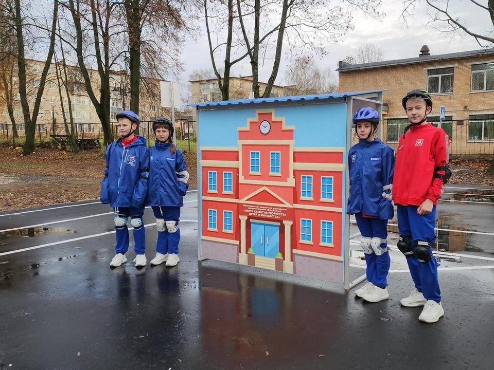 В Луховицах дети теперь будут изучать ПДД с помощью современного автогородка