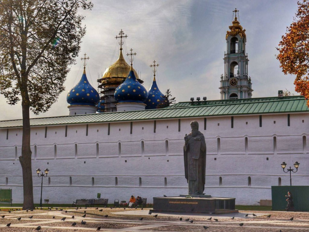 В Троице-Сергиевой лавре восстановили центральный купол Успенского собора