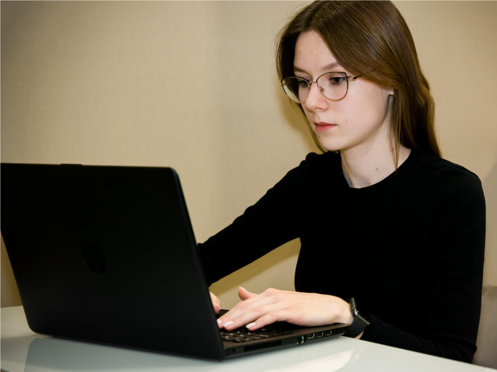 От жилья до первых выплат: кто в Мытищах получает стипендию Губернатора в 2025 году