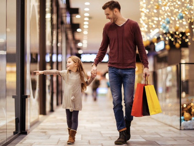 Один из крупнейших торговых центров Дмитрова продадут на торгах в декабре 2025 года