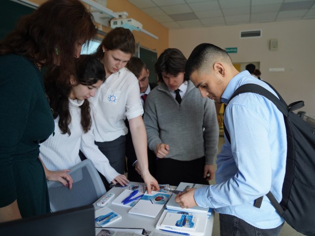 Коломенских школьников пригласили на заводскую акцию «Неделя без турникетов»