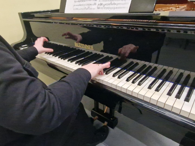 Звуки «Лунной сонаты» заполонили обновленный концертный зал Дубненской школы искусств