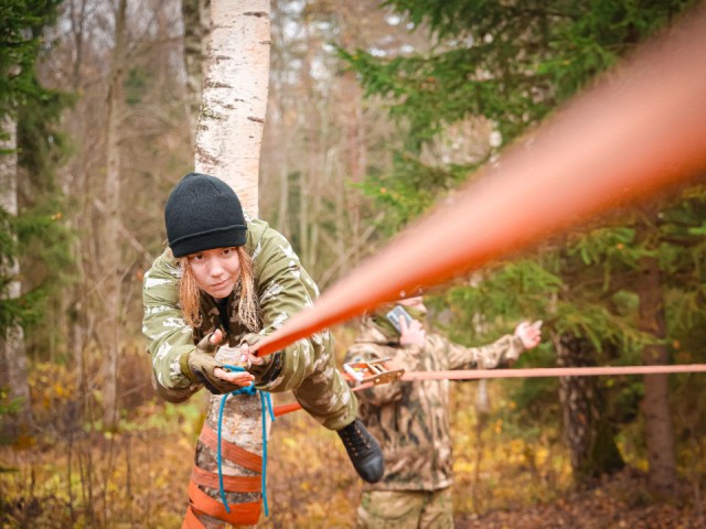Под Клином молодые бойцы из России и Беларуси прошли испытание на прочность