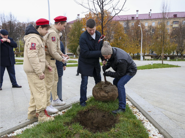 В Электростали завершается обновление Центральной городской площади имени В.И. Ленина