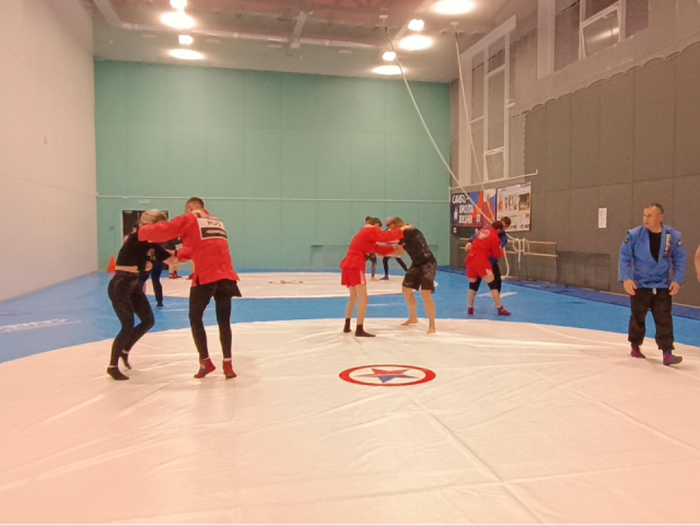 В округе стартовали бесплатные занятия по дзюдо и самбо для ветеранов СВО