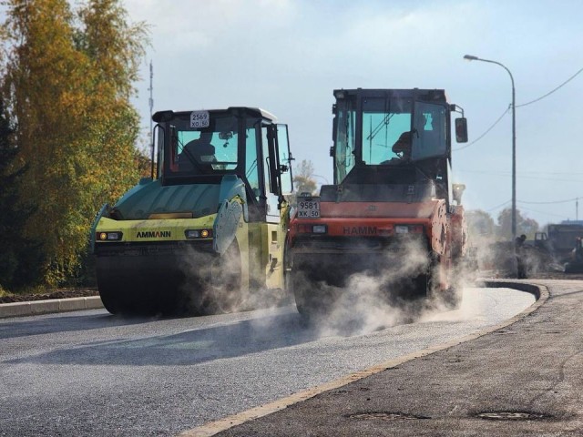На Больничном проезде проложили новую ливневку и обустроили тротуар
