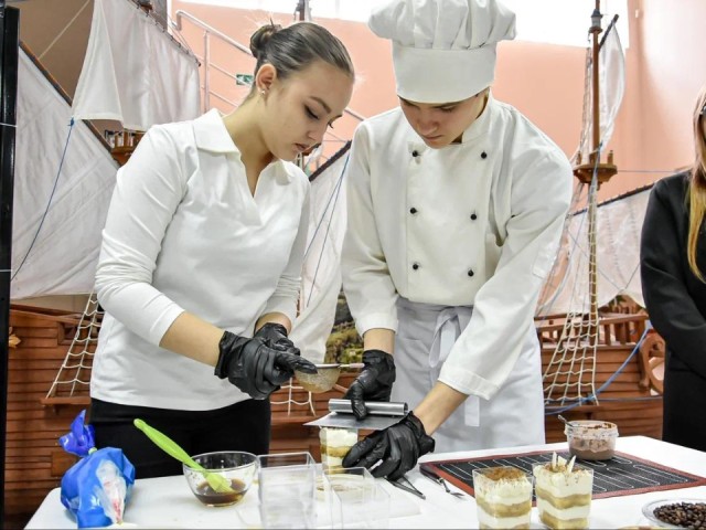 Школьники Луховиц попробовали себя в агрономии, туризме и кулинарии