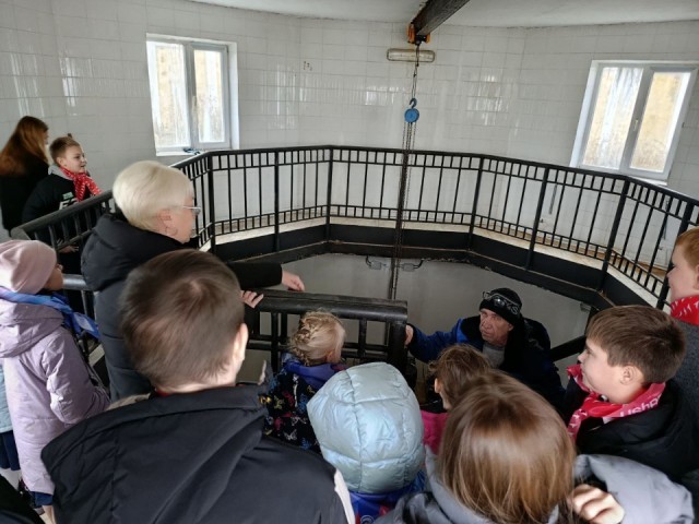 Что нельзя бросать в канализацию, узнали лотошинские школьники