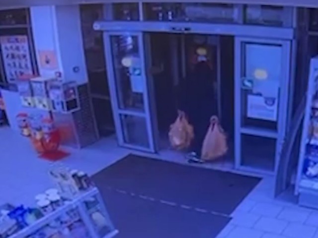 Росгвардейцы задержали в Электрогорске мужчину, проникшего в закрытый магазин