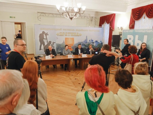 Лучших журналистов наградили на фестивале медиатворчества в Сергиевом Посаде