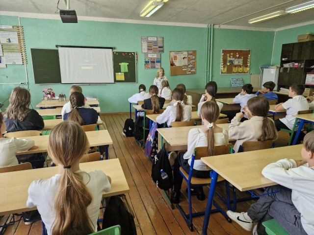 Школьники Бронниц узнали, в кого превратят человека вредные привычки