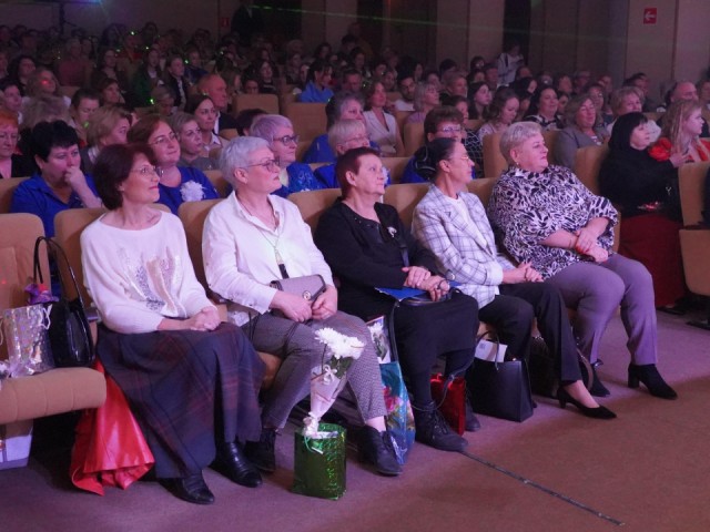 Педагогов Рузы поздравили с профессиональным праздником