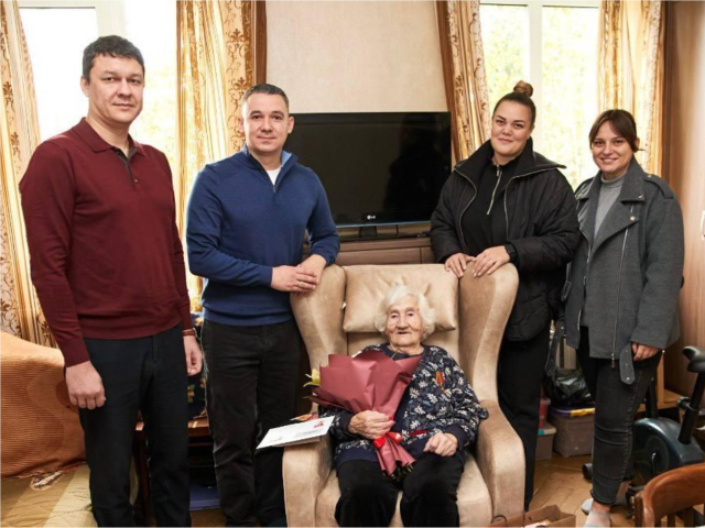 Долгожительницу из Солнечногорска Александру Доценко поздравили с юбилеем