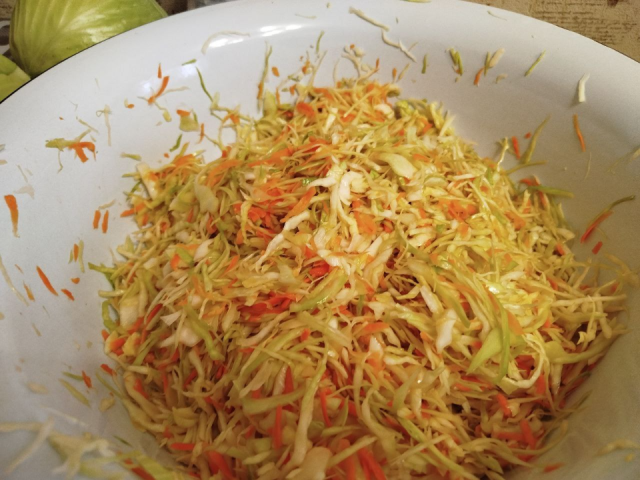 Капуста по-бабушкиному: старинным рецептом квашения поделилась домохозяйка из Шатуры