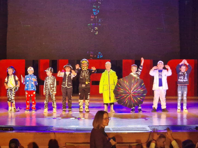 Когда безопасность становится модой: в Дубне прошел конкурс ярких пешеходов