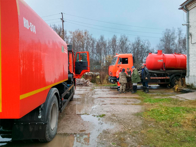 В Ашукине ликвидировали засор канализационной станции