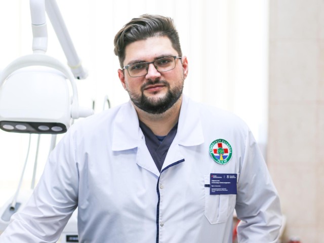К работе в стоматологическом отделении приступил новый врач-стоматолог