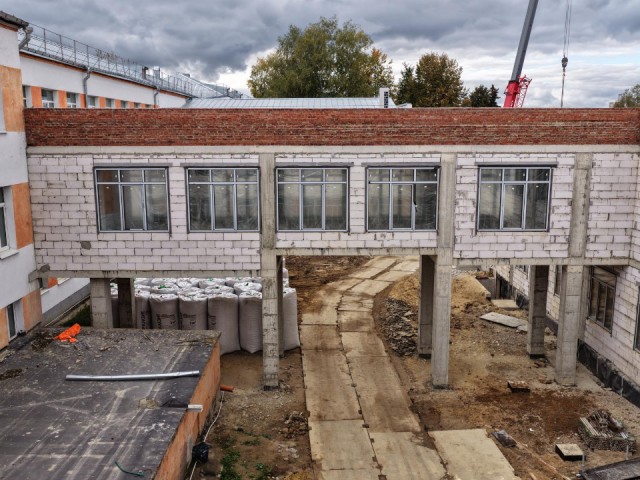 Строительство пристройки к лицею перешло на этап наружной отделки