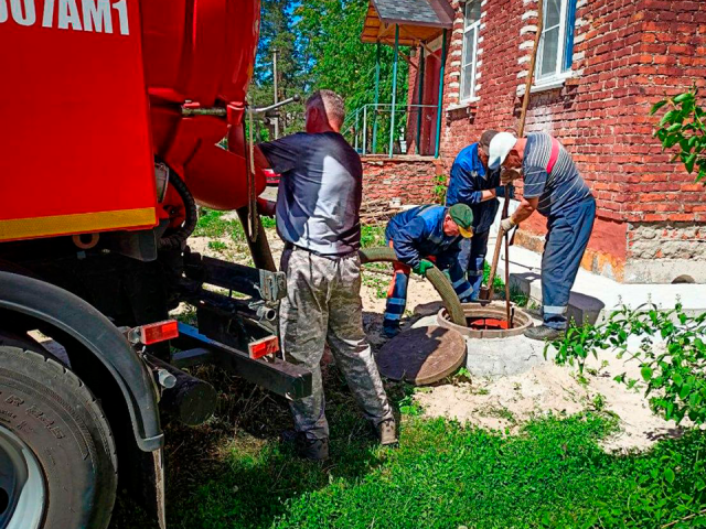 Трубы не горят: специалисты Щелковского водоканала устранили 10 засоров в сетях