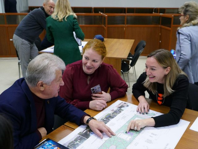 Химчане предложили установить качели для всех возрастов в скверах «Юность» и «Юбилейный»